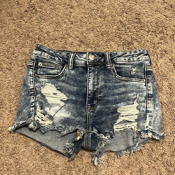 American Eagle dark washed size 6 jeans shorts - Picture 1 of 3